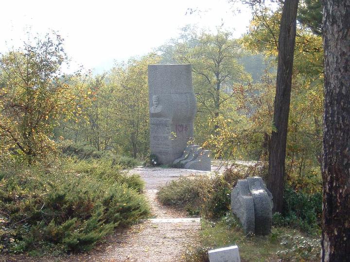 Sarajevo-Tito's Monument 1.jpg